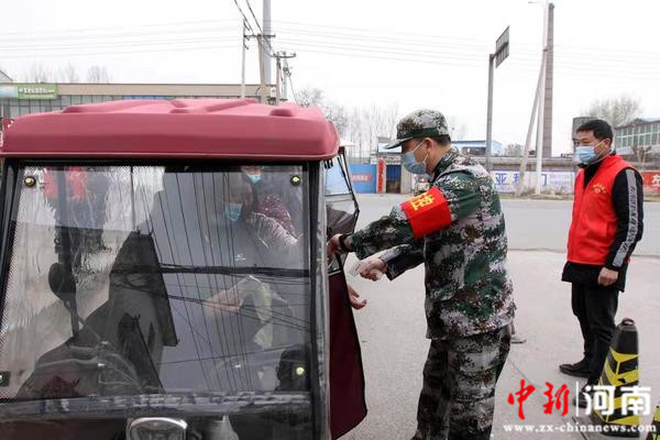 ���ϲ��ۣ���У־Ը�߅��c��(zh��n)���ߡ�